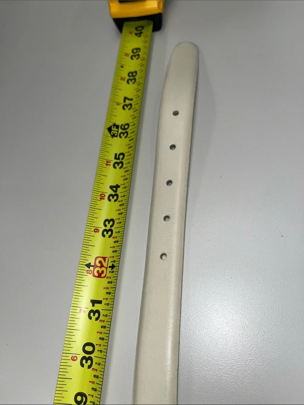 Elegant Cream Leather Belt with Gold Buckle size XL